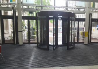 英國CITYHALL 三翼旋轉門